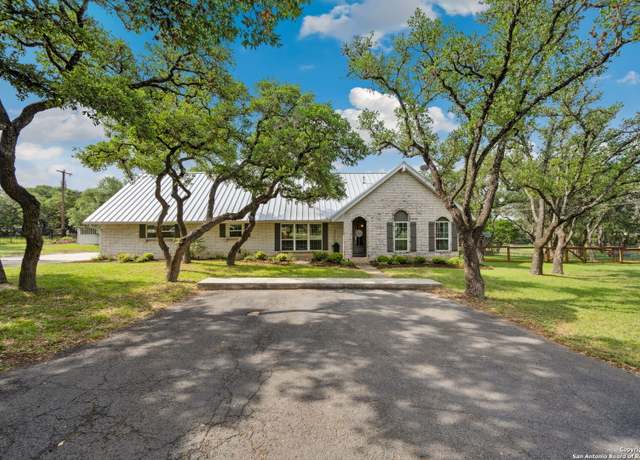 Property at 7904 N Verde, San Antonio, TX 78240, 4 beds, 2.5 baths
