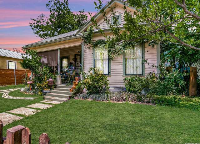 Property at 911 Camden St, San Antonio, TX 78215-1427, 3 beds, 2 baths
