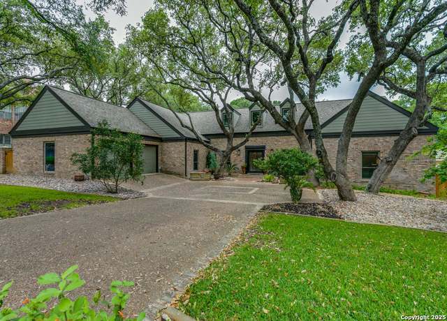 Property at 522 Stonewood Dr, San Antonio, TX 78216, 4 beds, 3 baths