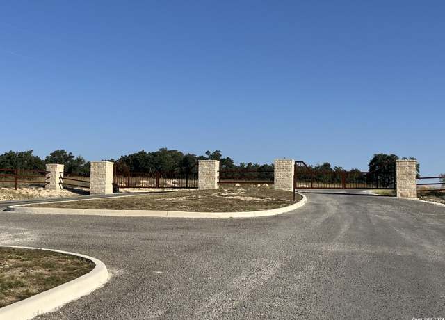 Property at 699 Whiskey Trl, Blanco, TX 78606