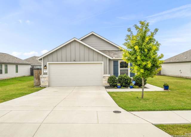 Property at 522 Sand Trl, New Braunfels, TX 78130-2231, 4 beds, 2 baths