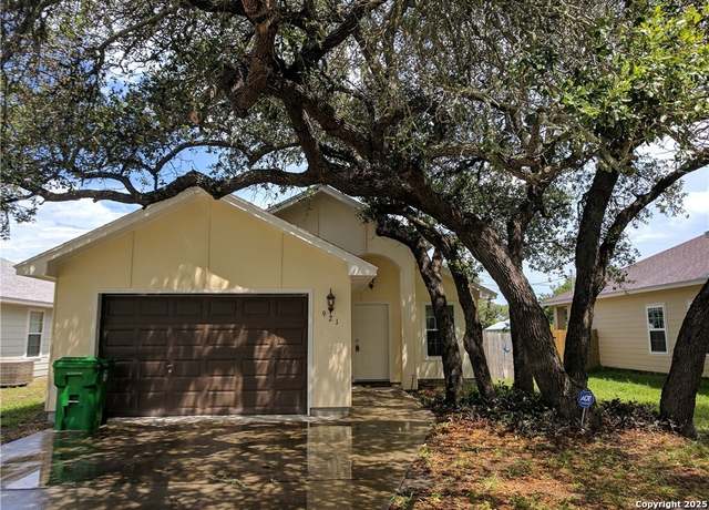 Property at 921 S Mccampbell, Aransas Pass, TX 78336, 3 beds, 2 baths