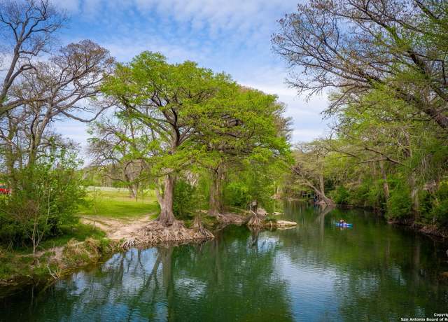 Property at 958 River Ter, New Braunfels, TX 78130-3419, 3 beds, 2.5 baths