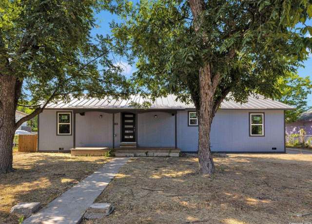 Property at 1126 W Lullwood, San Antonio, TX 78201, 4 beds, 2 baths