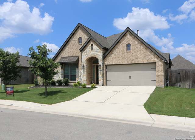 Property at 2965 Grove Way, Seguin, TX 78155, 4 beds, 3.5 baths