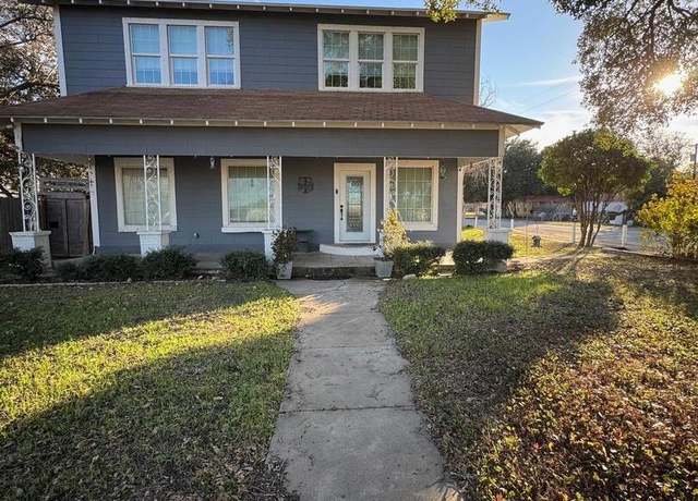 Property at 300 E Church St, Three Rivers, TX 78071, 5 beds, 2.5 baths