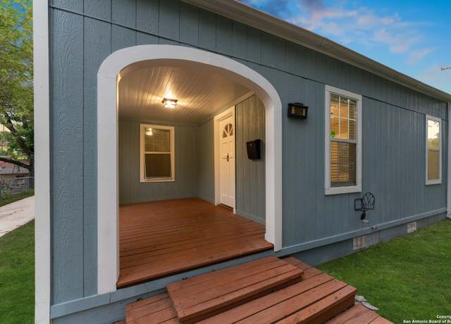 Property at 1806 W Mistletoe Ave, San Antonio, TX 78201, 2 beds, 1 bath