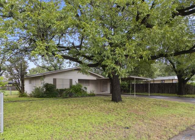 Property at 521 4th, Uvalde, TX 78801, 2 beds, 1 bath