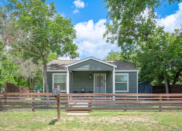 Property at 1698 W Bridge, New Braunfels, TX 78130, 3 beds, 2 baths