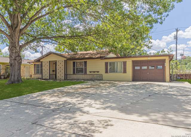 Property at 638 N Prestwick Blvd, San Antonio, TX 78223, 3 beds, 1 bath