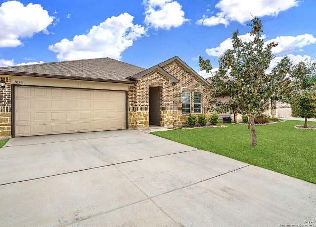 Property at 1050 Amble Oak, Seguin, TX 78155, 4 beds, 2 baths
