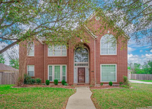 Property at 177 Las Brisas Blvd, Seguin, TX 78155, 4 beds, 3.5 baths