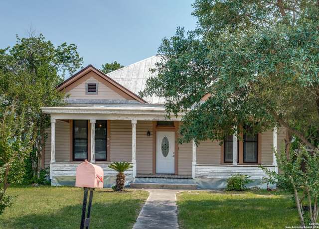 Property at 227 College, Seguin, TX 78155, 3 beds, 1.5 baths