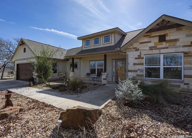 Property at 311 Cibolo Rdg, La Vernia, TX 78121, 3 beds, 2 baths