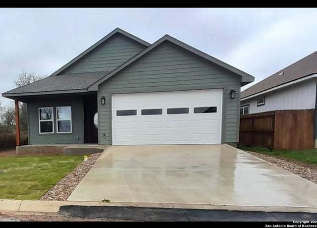 Property at 106 Arrow, Fredericksburg, TX 78624, 3 beds, 2 baths