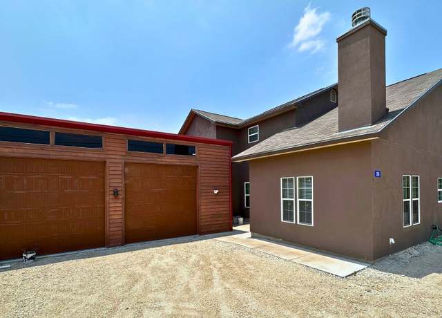 Property at 208 Antler Dr, Spring Branch, TX 78070, 2 beds, 3 baths