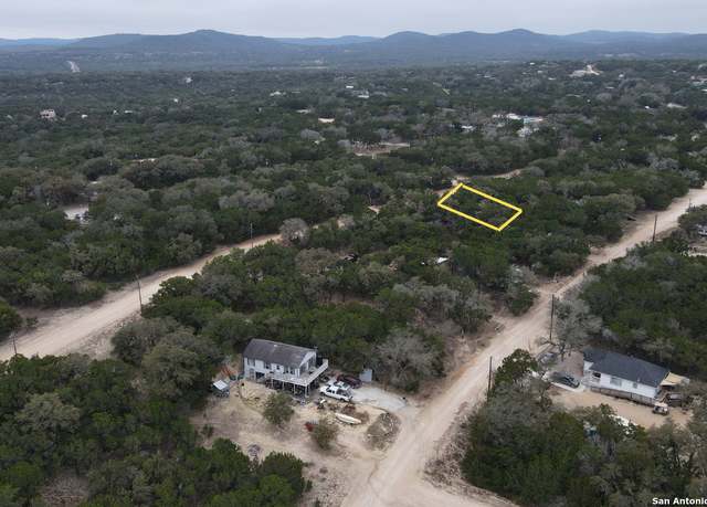 Property at 00 Northeast Dr, Bandera, TX 78003
