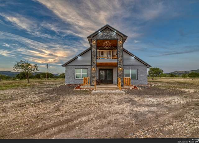 Property at 136 Cardinal Dr, Camp Wood, TX 78833, 4 beds, 3 baths