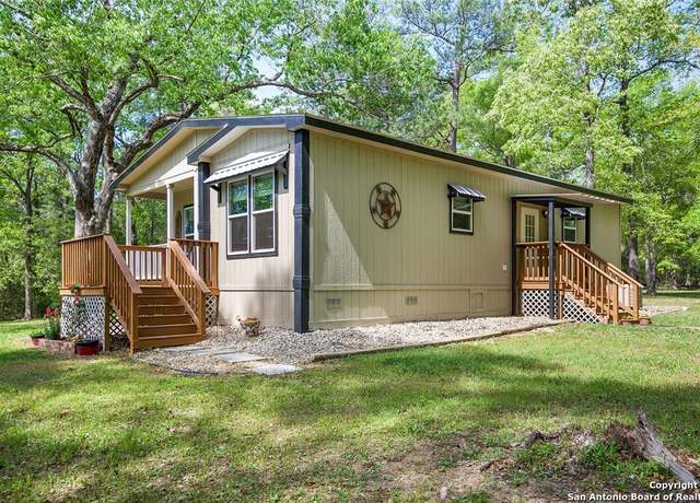 Property at 908 Swallows Ln, Seguin, TX 78155, 3 beds, 2 baths