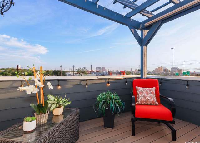 Property at 1606 N Hackberry #201 #201, San Antonio, TX 78208, 2 beds, 2.5 baths