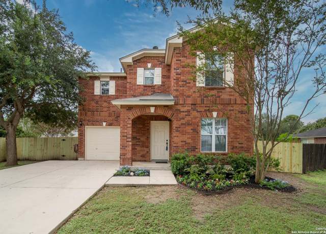 Property at 3971 Cherokee Blvd, New Braunfels, TX 78132, 3 beds, 2.5 baths