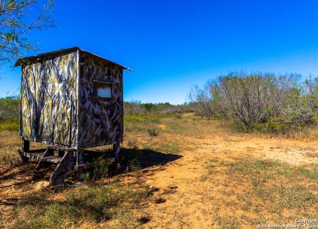 Property at CR 661 661, Devine, TX 78016