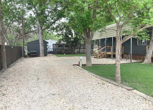 Property at 155 Paloma Dr, Bandera, TX 78003, 1 bed, 1 bath