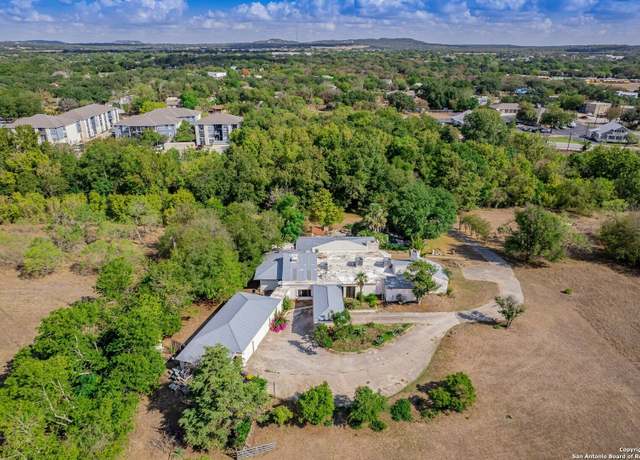 Property at 901 River Rd, Boerne, TX 78006-2400, 5 beds, 4 baths