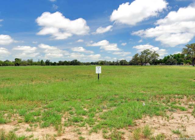 Property at 4 Silas Trl, Fredericksburg, TX 78624