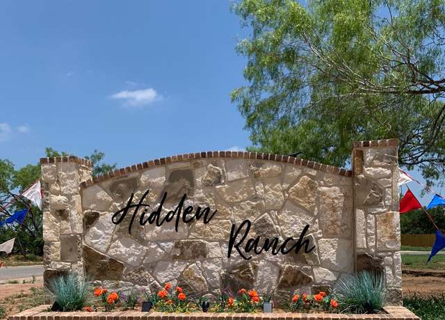 Property at 121 NE Hidden Hls, Floresville, TX 78114