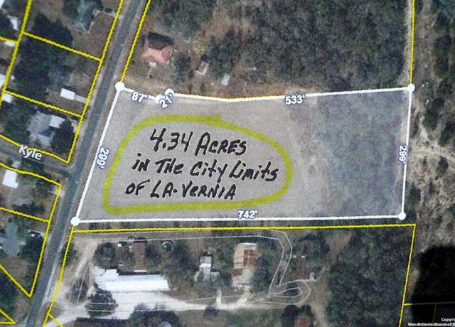 Property at 376 Dry Hollow Rd, La Vernia, TX 78121