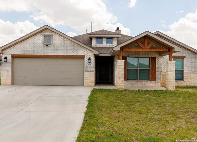 Property at 7419 29th St, Lubbock, TX 79407, 4 beds, 3 baths