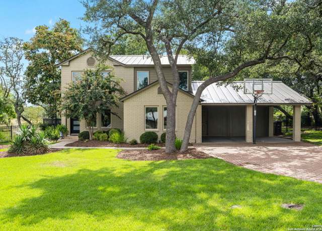 Property at 104 Arrowhead Ln, Boerne, TX 78006, 3 beds, 2.5 baths