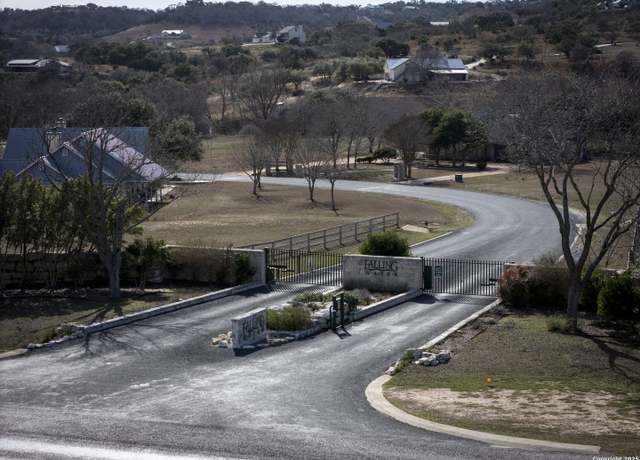 Property at 121 N Stieler Valley Ln, Comfort, TX 78013