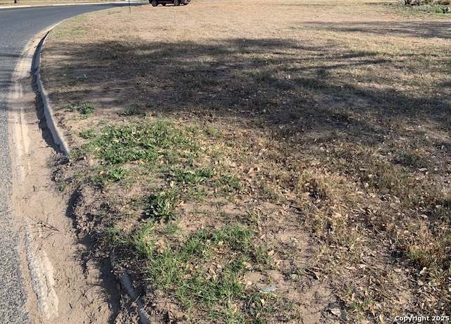 Property at 00 Wilson Dr, Devine, TX 78016