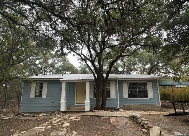 Property at 662 Hillclimb, Canyon Lake, TX 78133, 3 beds, 1.5 baths