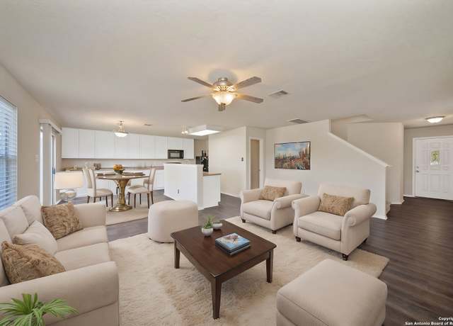 Property at 133 Hampton Run W, Boerne, TX 78006-5654, 4 beds, 2.5 baths