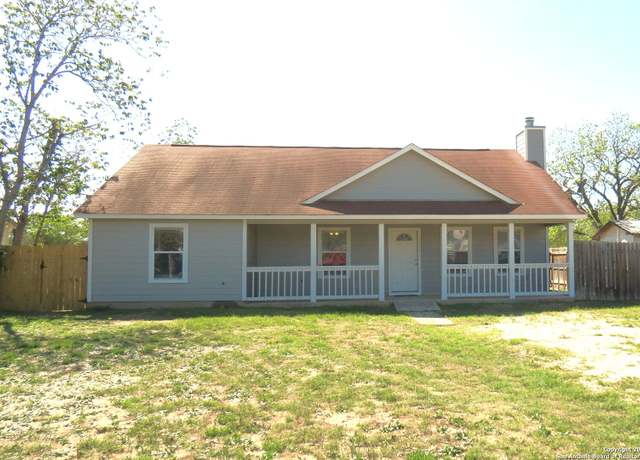 Property at 303 Windy Knl, Devine, TX 78016, 3 beds, 2 baths
