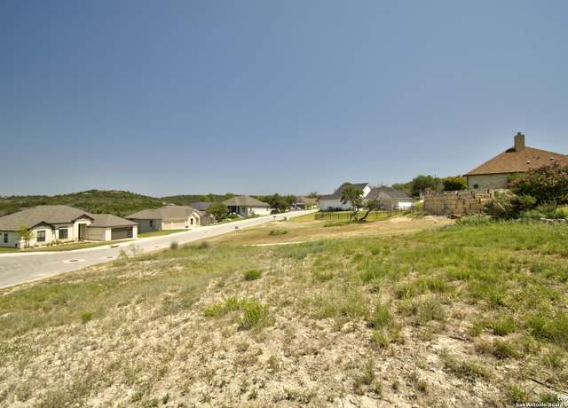 Property at 2006 Valencia Dr, Kerrville, TX 78028