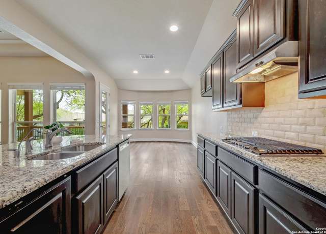 Property at 135 Escalera, Boerne, TX 78006, 4 beds, 3 baths
