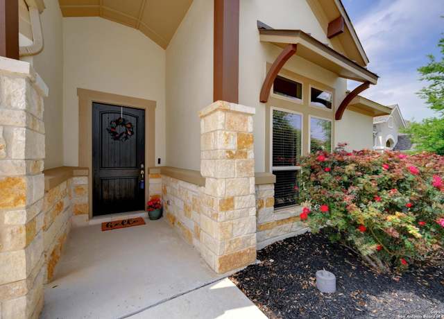 Property at 135 Escalera, Boerne, TX 78006, 4 beds, 3 baths