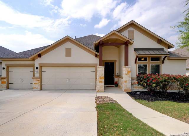Property at 135 Escalera, Boerne, TX 78006, 4 beds, 3 baths