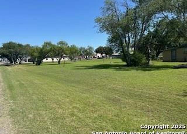 Property at 000 Main & 10th, Skidmore, TX 78389