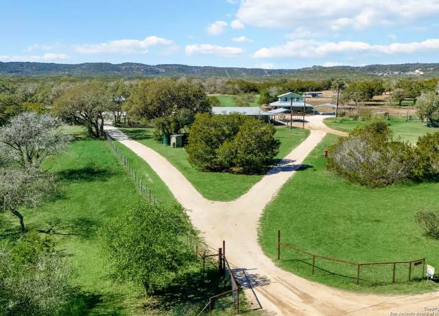 Property at 165 Mari-b, Center Point, TX 78010, 3 beds, 2 baths