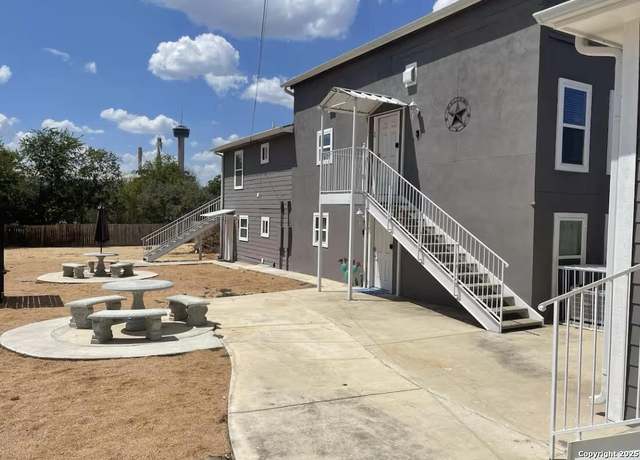 Property at 319 S Olive St, San Antonio, TX 78203, 7 beds, 4 baths
