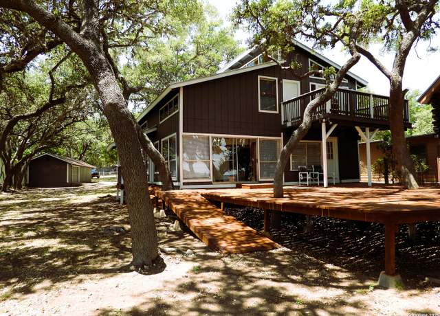 Property at 148 Lakeshore Rd, Lakehills, TX 78063, 3 beds, 2 baths