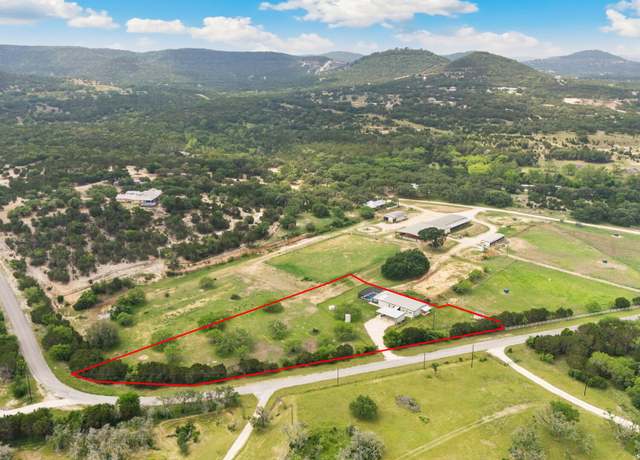 Property at 530 Willow Spgs, Pipe Creek, TX 78063, 3 beds, 3 baths
