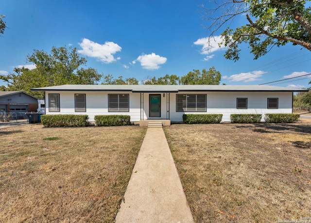 Property at 1391 Hillcrest Dr, New Braunfels, TX 78130-3427, 3 beds, 2 baths