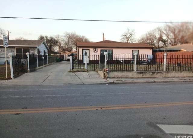 Property at 815 Brady Blvd, San Antonio, TX 78207, 4 beds, 2 baths