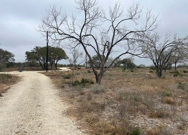 Property at 195 PR 6623, Devine, TX 78016-4451